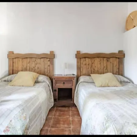 El Cortijuelo Holiday home Escoznar