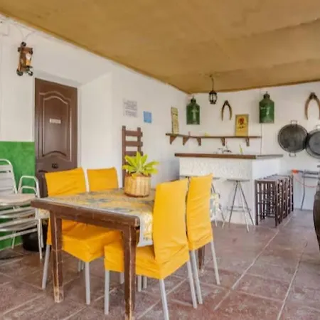 El Cortijuelo Holiday home Escoznar